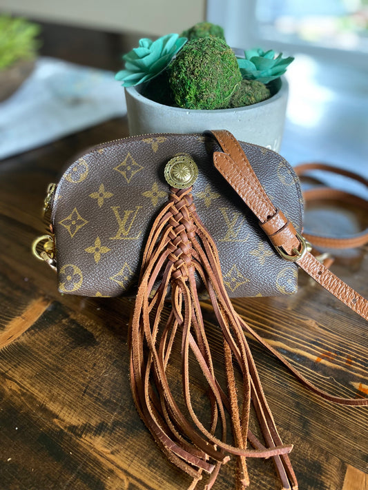 The Junco -Orvis bags Monogram in Brown Crossbody Bag