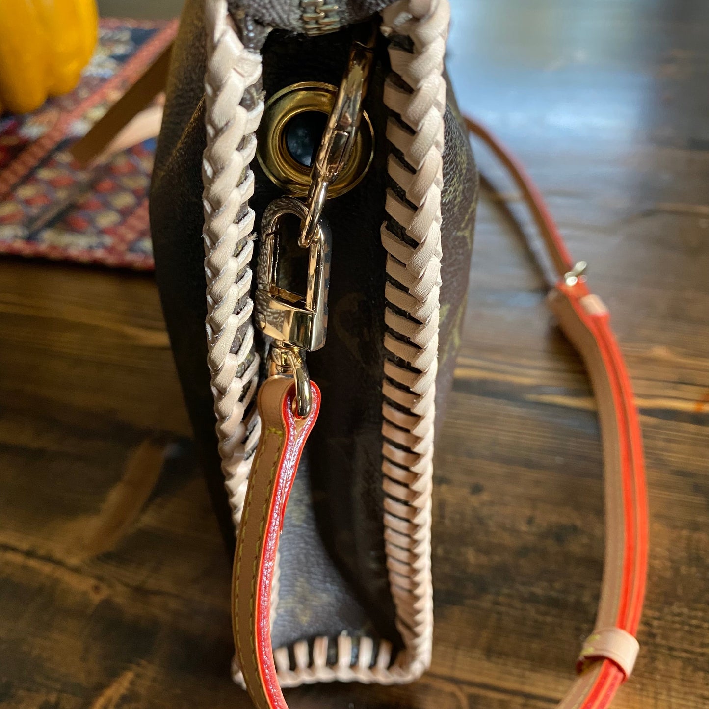 The Swan -Orvis bags Monogram in Vachetta Crossbody