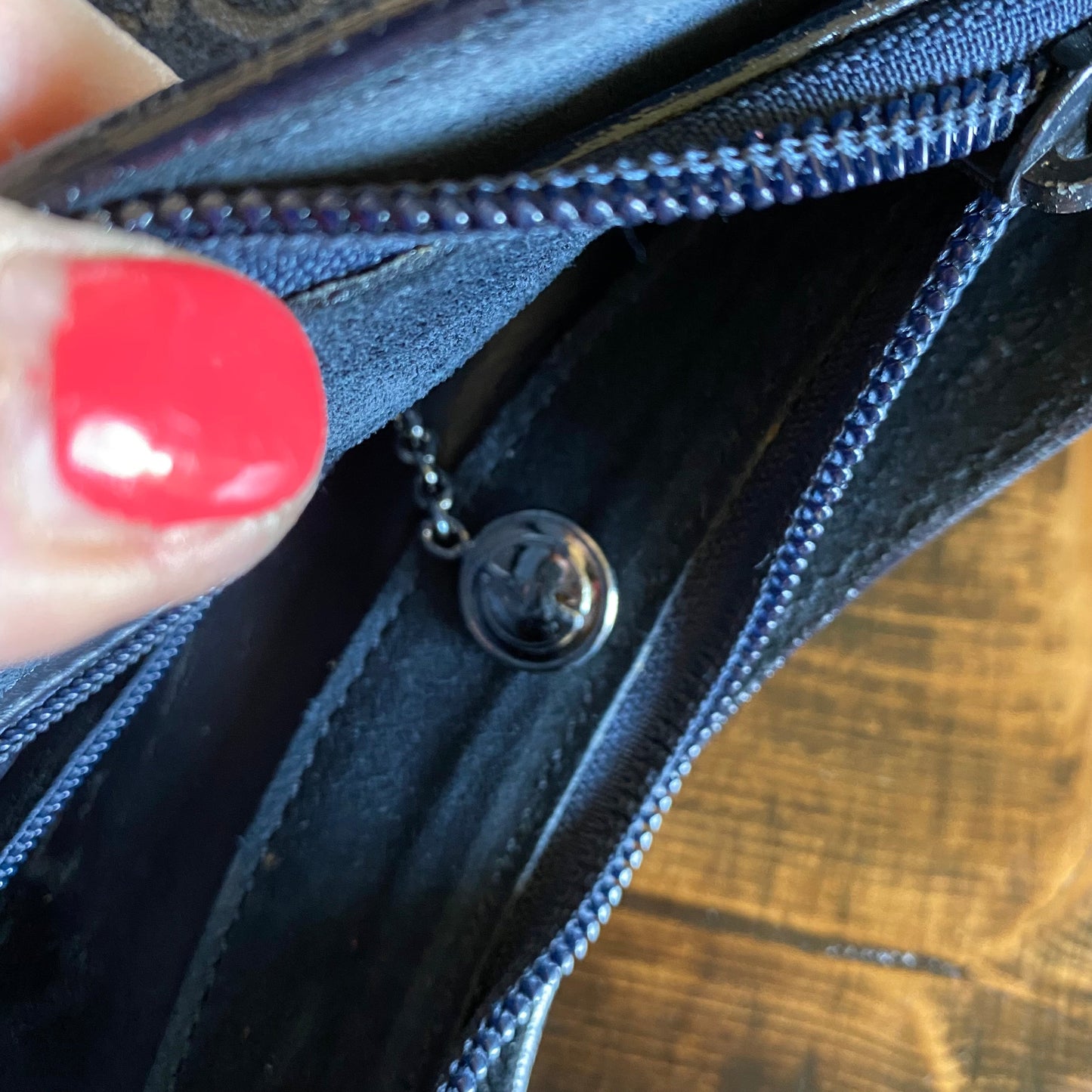 The Peacock -Orvis bags Suede GG Hobo in Black Crossbody