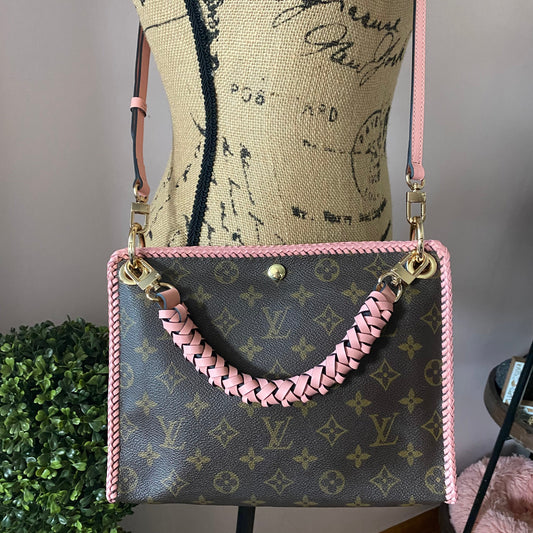 The Swan Crossbody -Orvis bags Monogram in Pale Pink