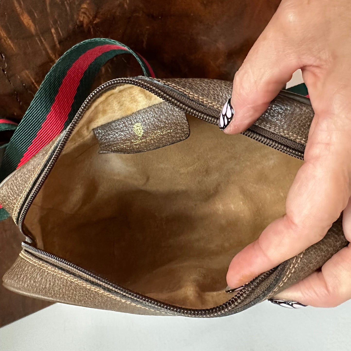 The Junco - BrownOrvis bags GG Crossbody