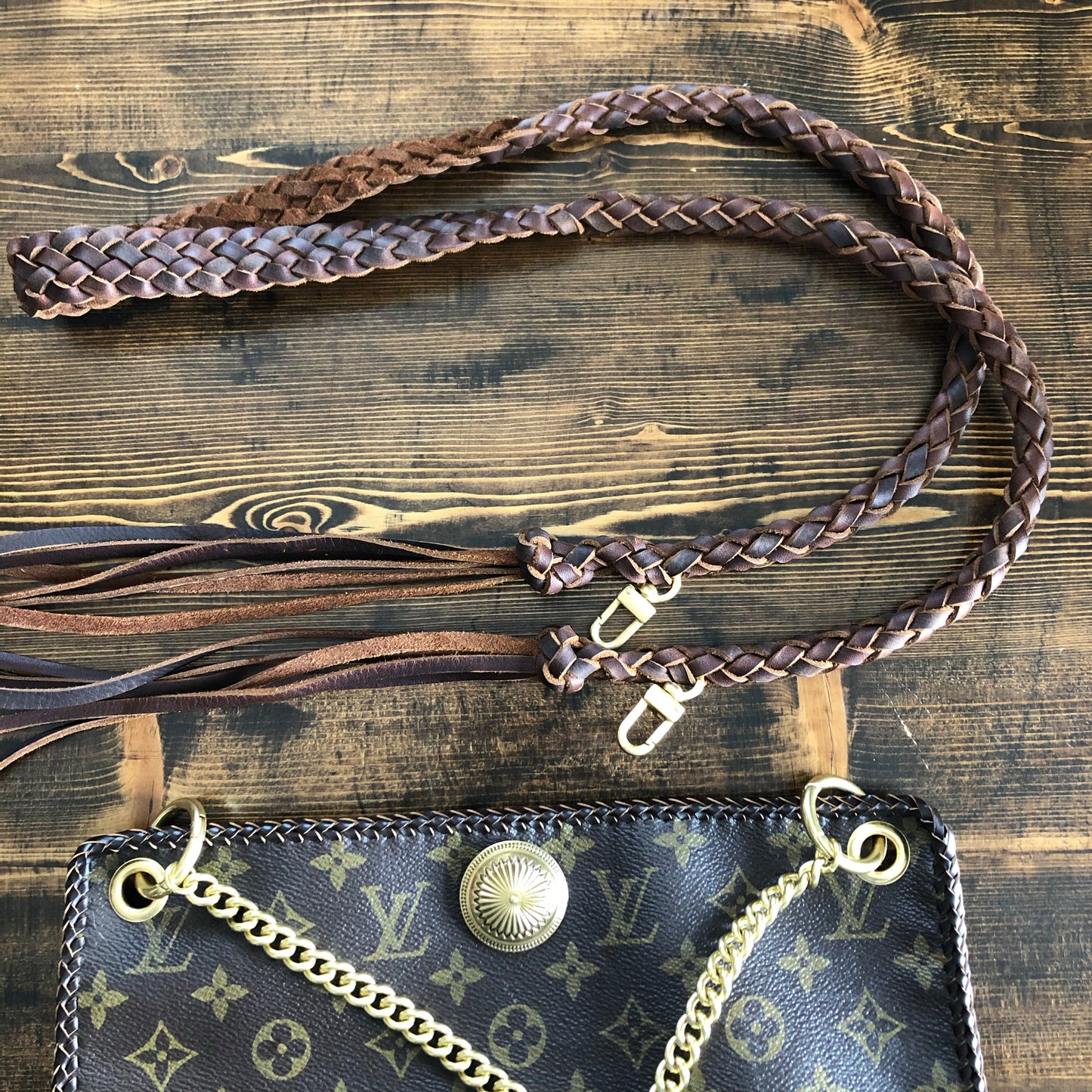 The Swan -Orvis bags Monogram Golden Crossbody