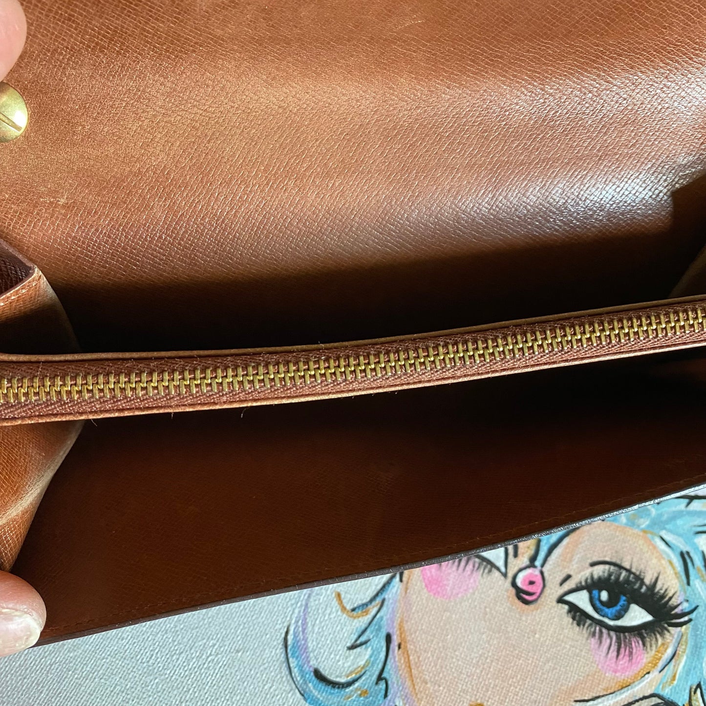 The Junco Wallet Crossbody -Orvis bags Monogram in Gold