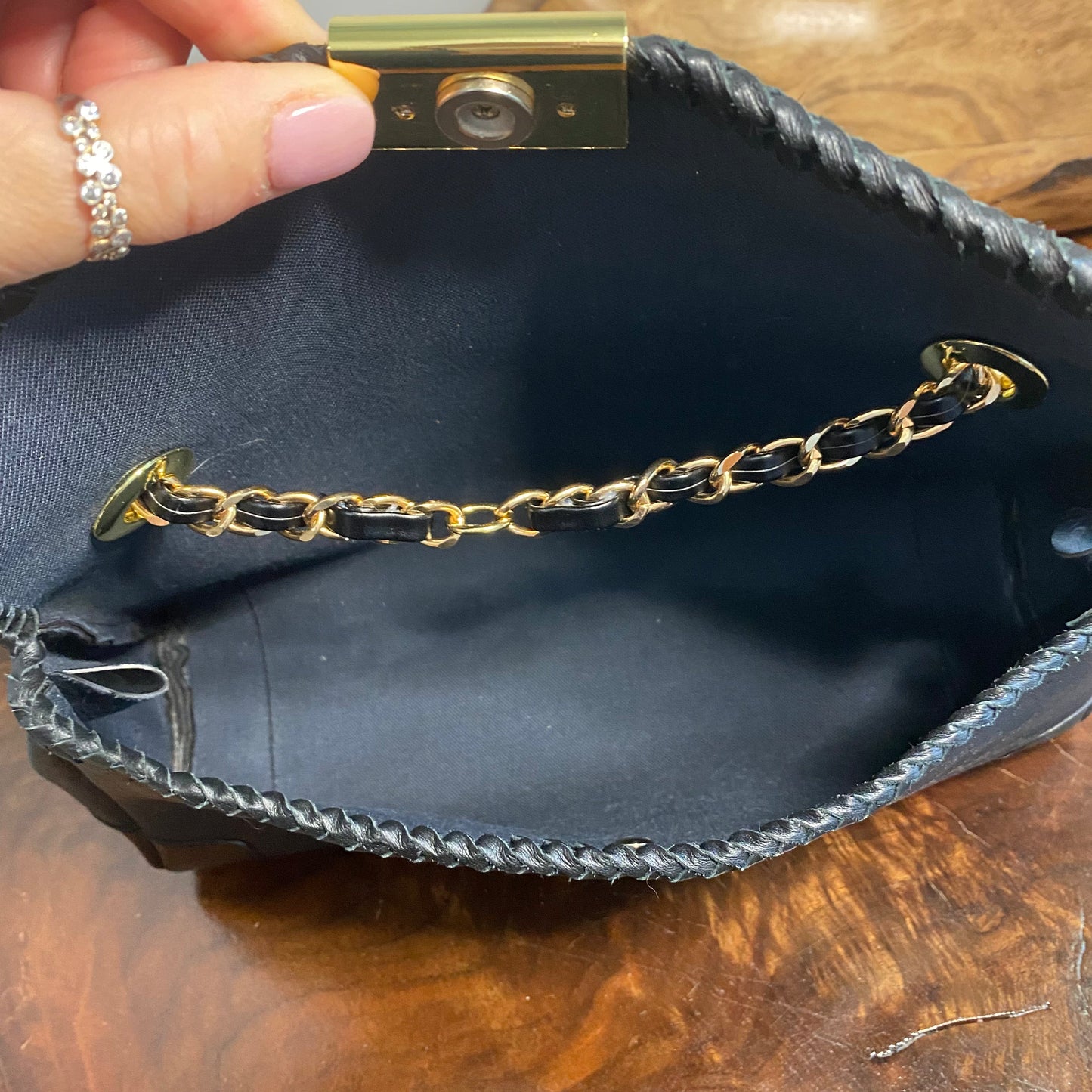 The Crane -Orvis bags Black Micro GG Shoulder/Crossbody Bag