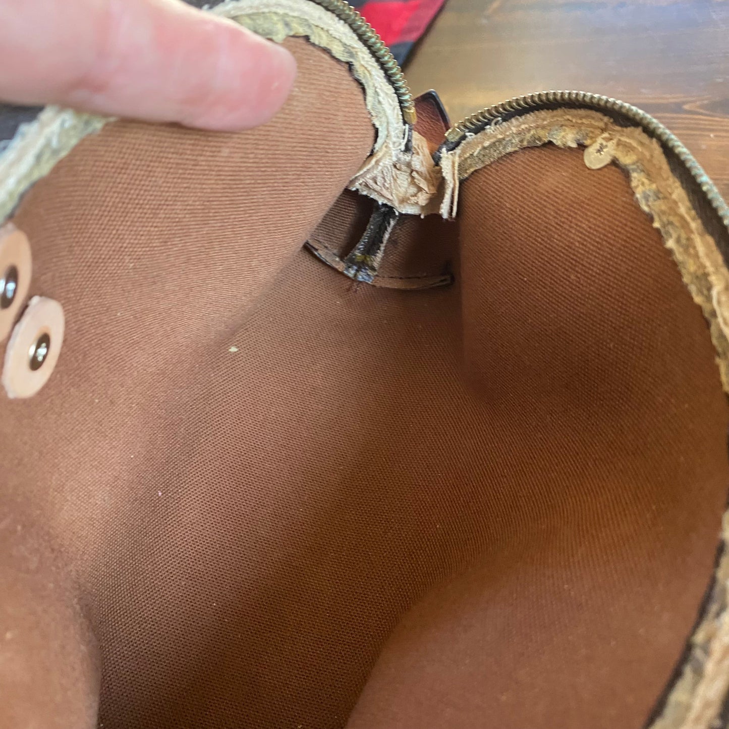 The Junco Crossbody Bag -Orvis bags Monogram with Heart