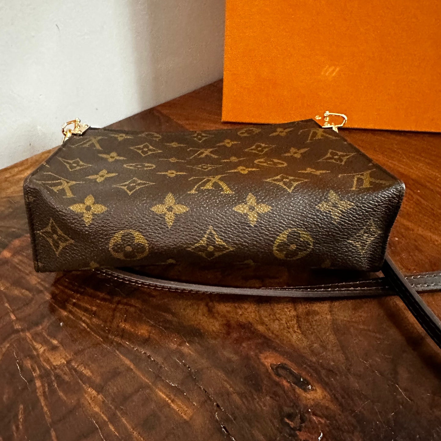 The Cygnet Crossbody -Orvis bags Monogram in Brown