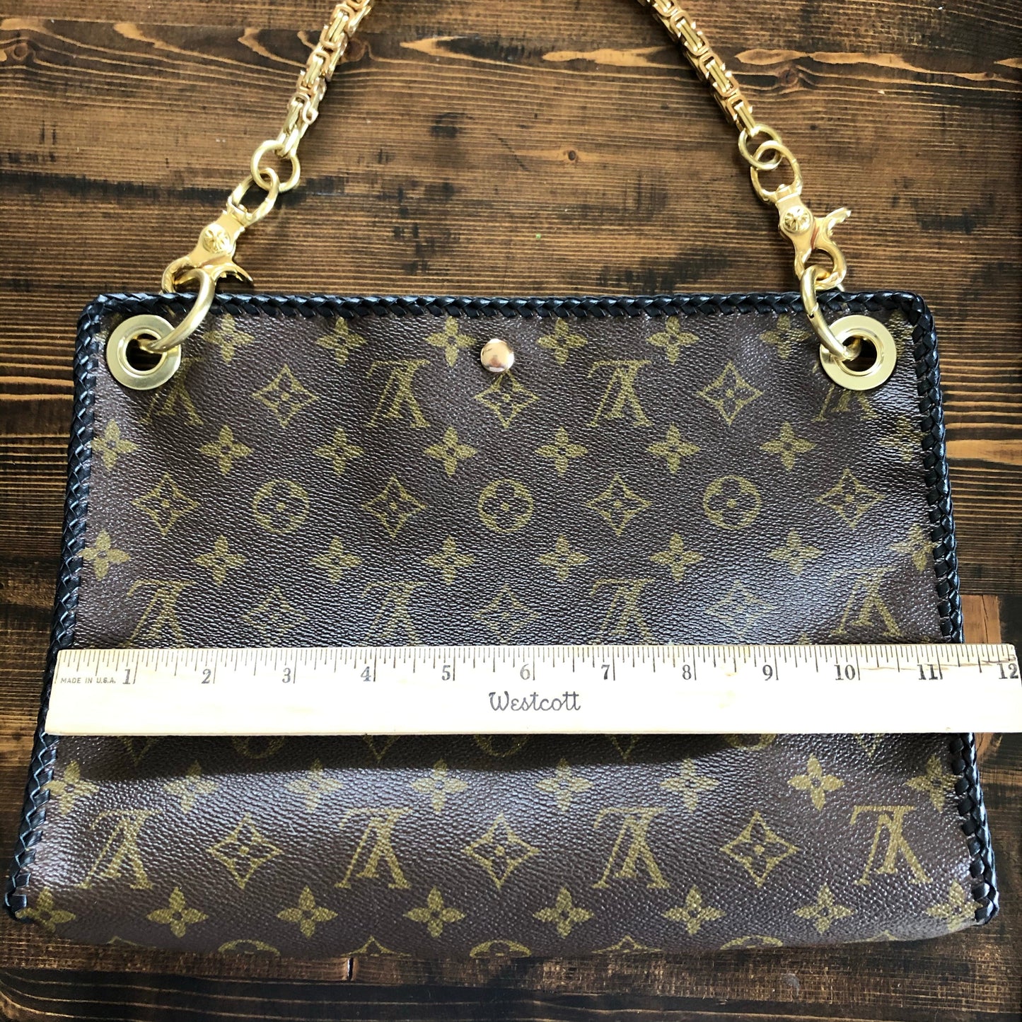 The Swan -Orvis bags Monogram in Black Crossbody
