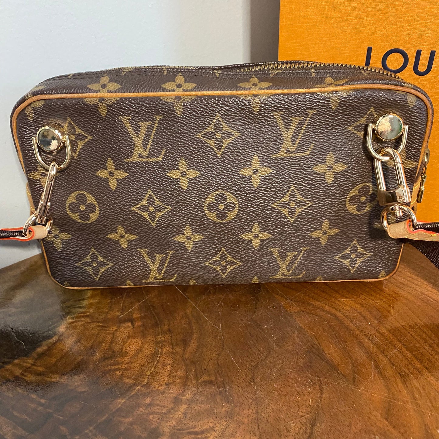 The Junco Crossbody -Orvis bags Monogram in Tan