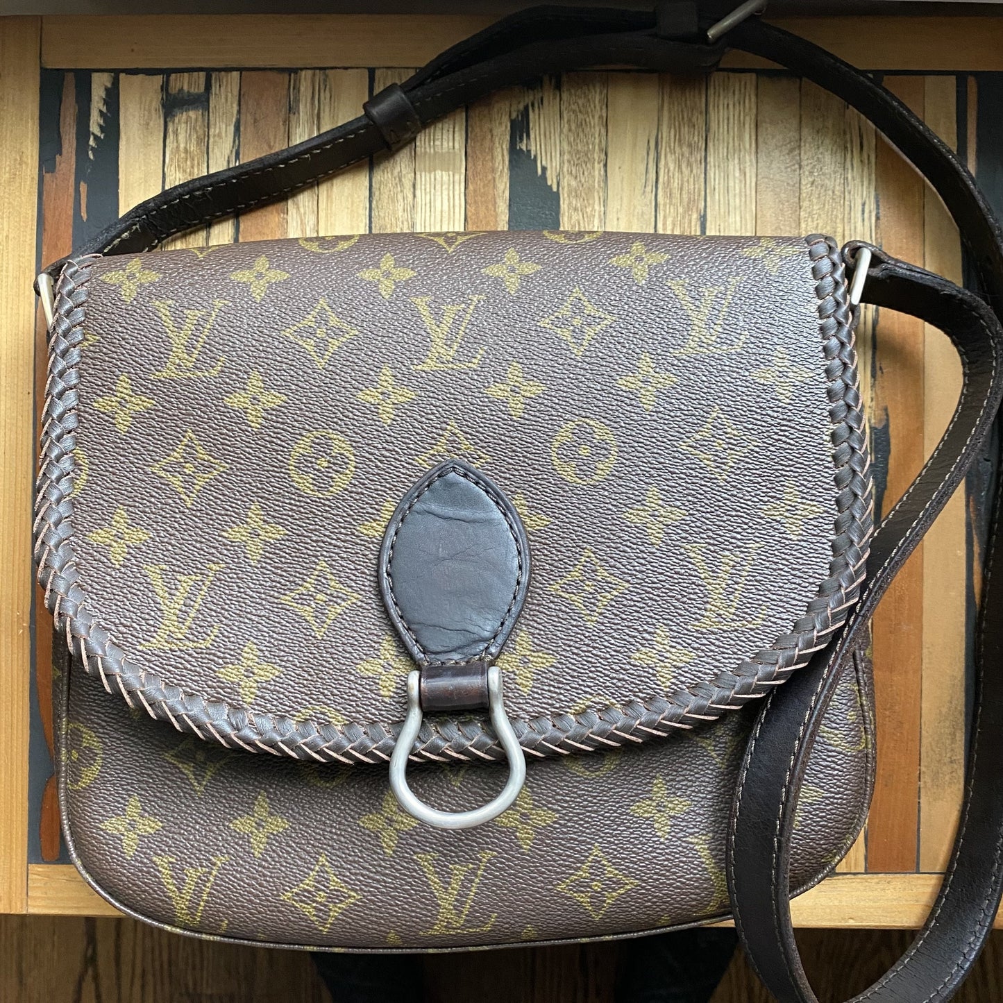 The Swift -Orvis bags Monogram in Chocolate Crossbody