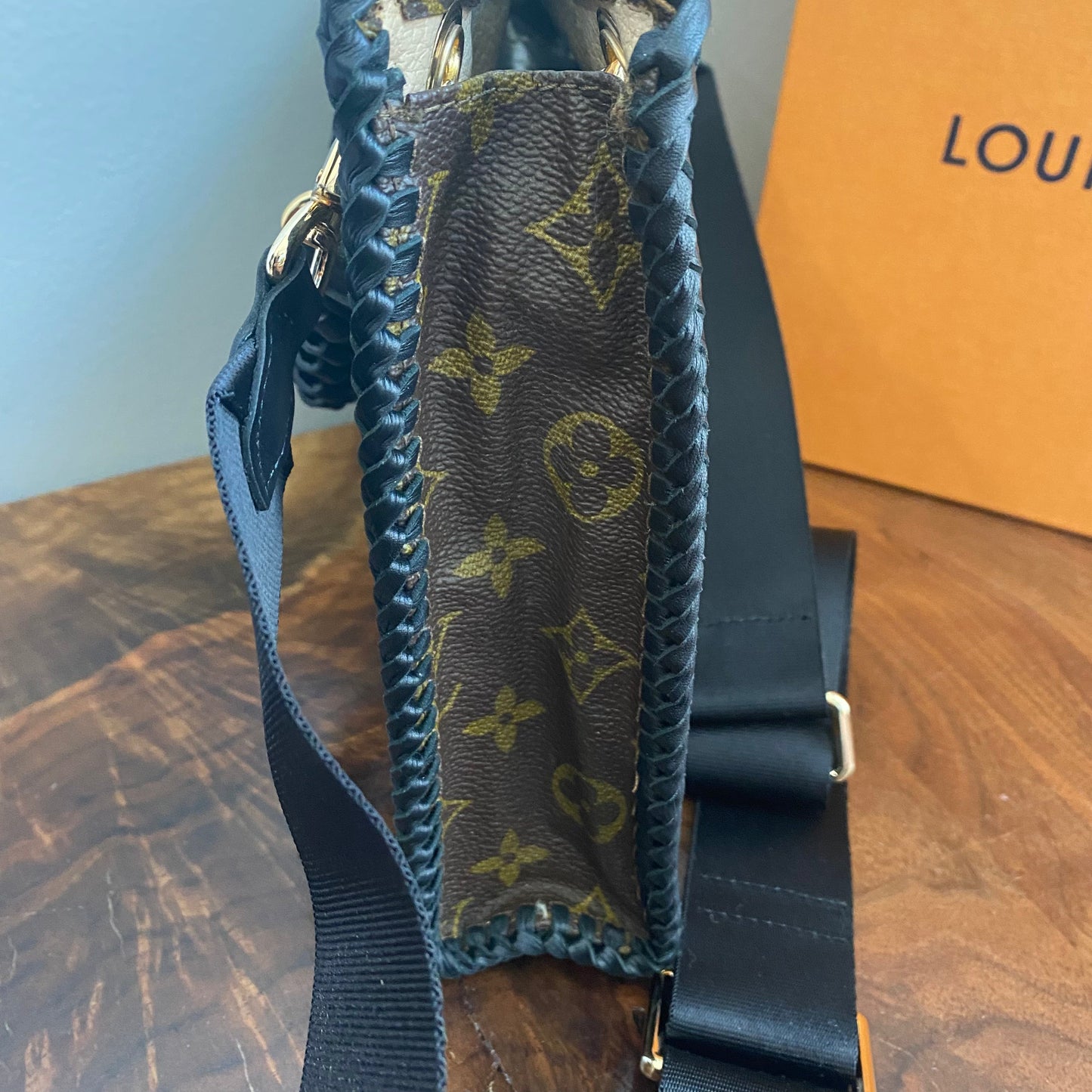 The Swan Crossbody -Orvis bags Monogram in Black