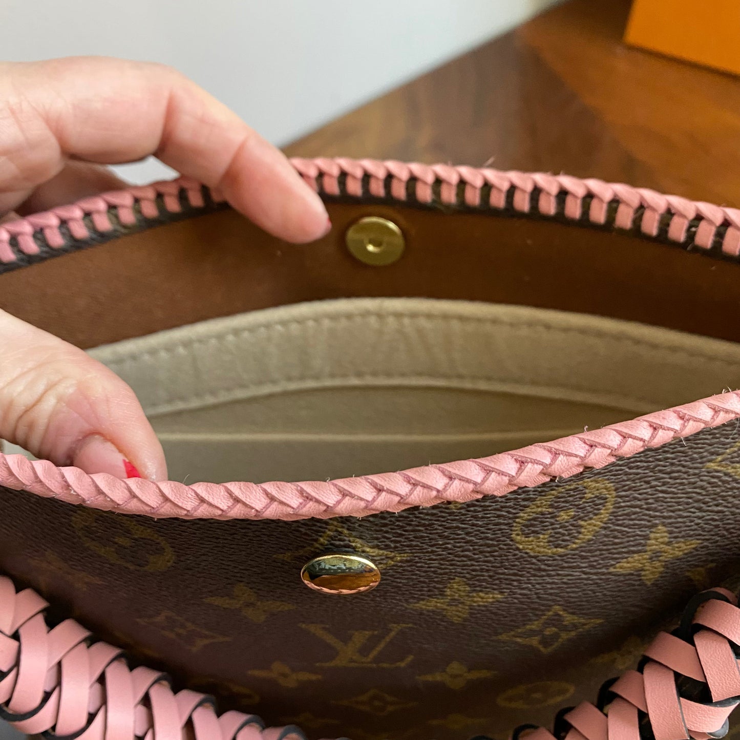 The Swan Crossbody -Orvis bags Monogram in Pale Pink