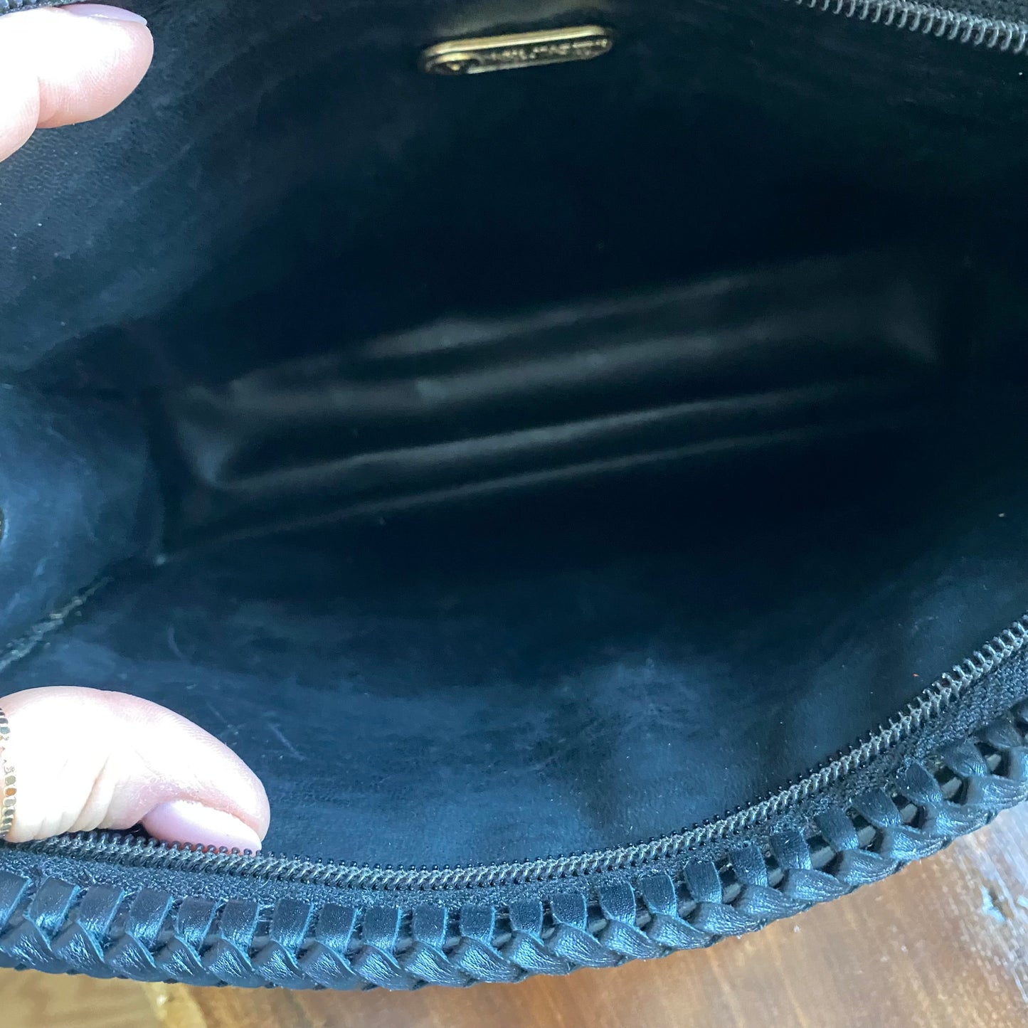 The Swan Crossbody -Orvis bags Valentino in Black