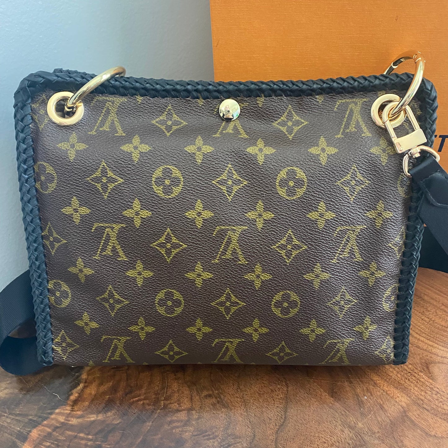 The Swan Crossbody -Orvis bags Monogram in Black
