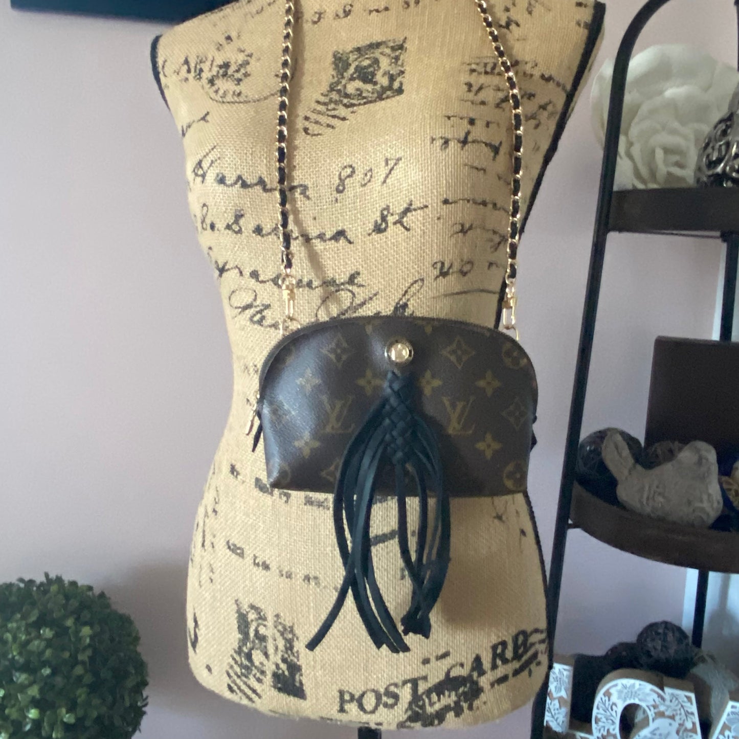 The Junco Crossbody Bag -Orvis bags Monogram in Black Fringe