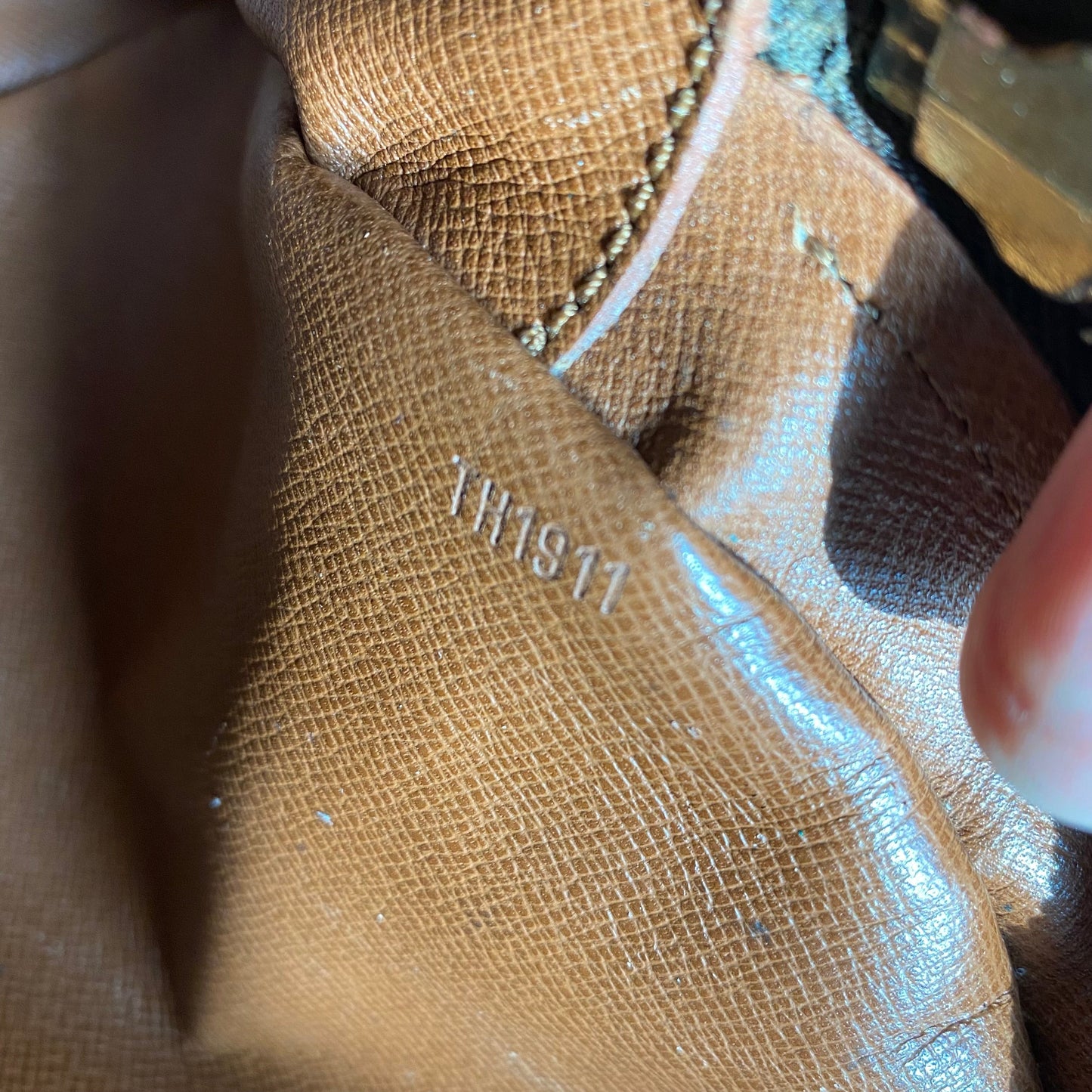 The Cockatiel -Orvis bags Monogram in Black Crossbody