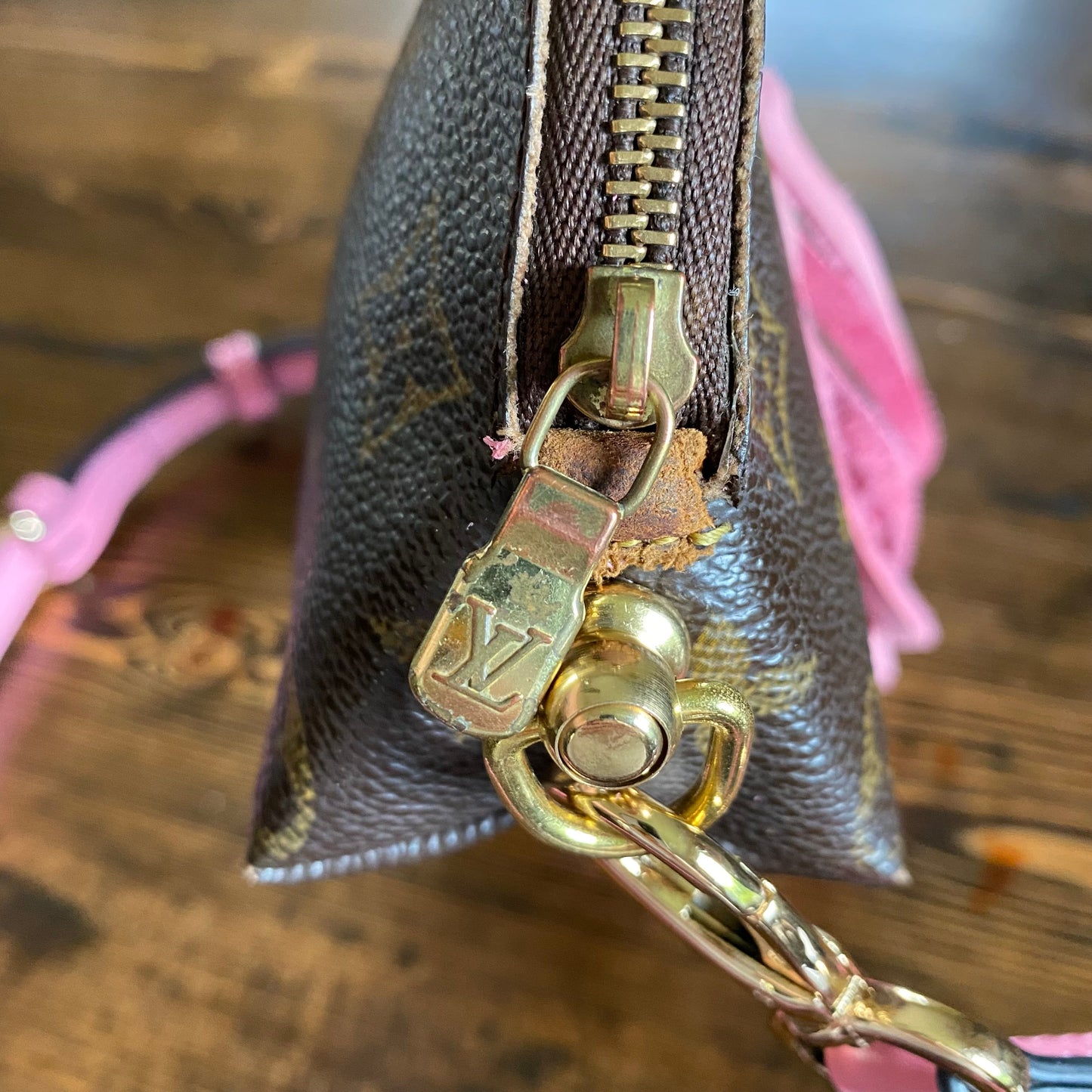 The Junco -Orvis bags Monogram in Pink Crossbody Bag